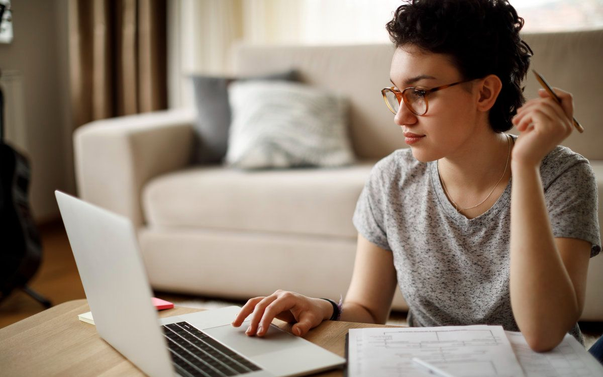 Tại sao khóa học IELTS trực tuyến ngày càng thu hút học viên?