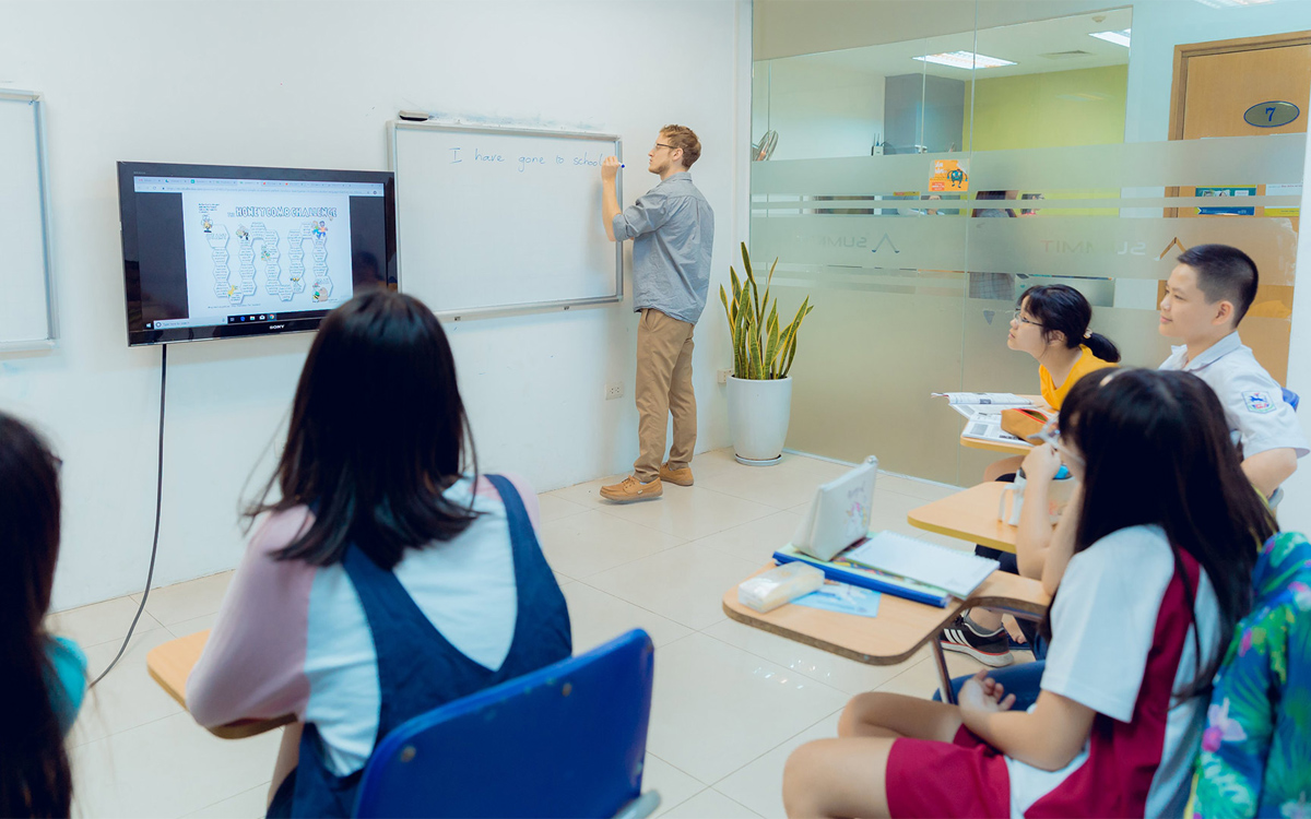 Summit Education là một trong các trung tâm luyện thi IELTS tốt tại TPHCM