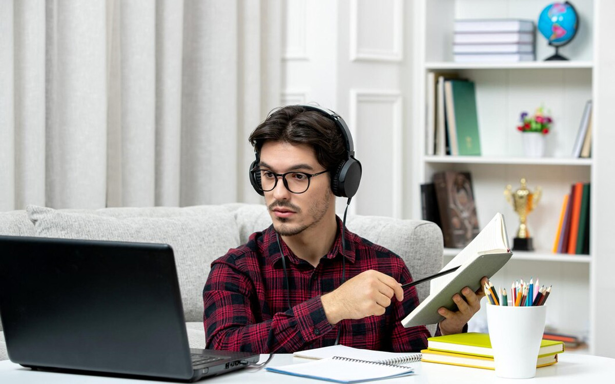 Dạng Multiple Choices