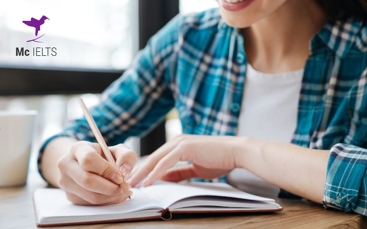 Tập viết bài luận IELTS Writing theo chủ đề yêu thích - Cách học Writing hiệu quả
