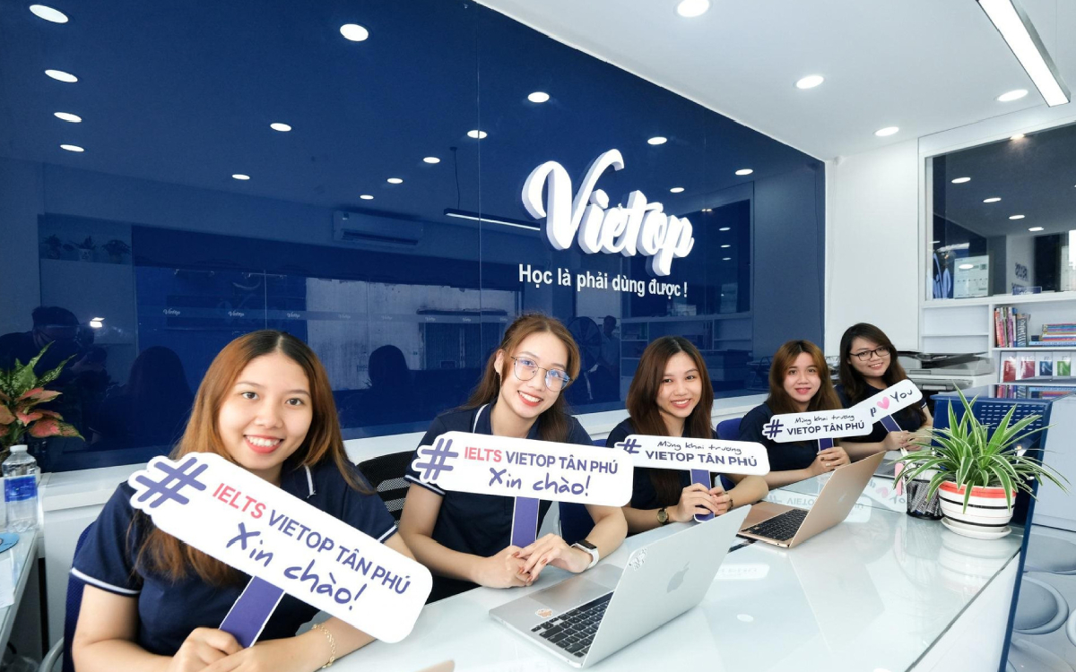 Vietop - Nơi học IELTS quận Tân Phú