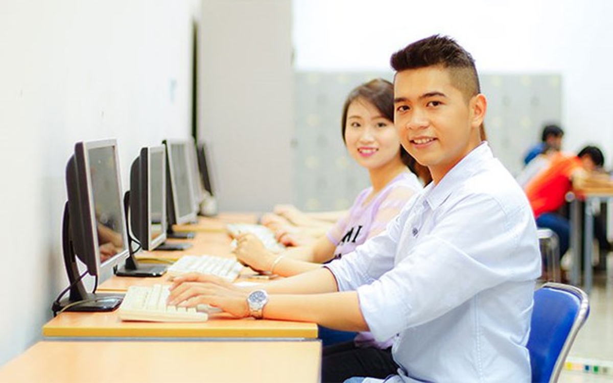 Người làm cơ quan, công chức nhà nước