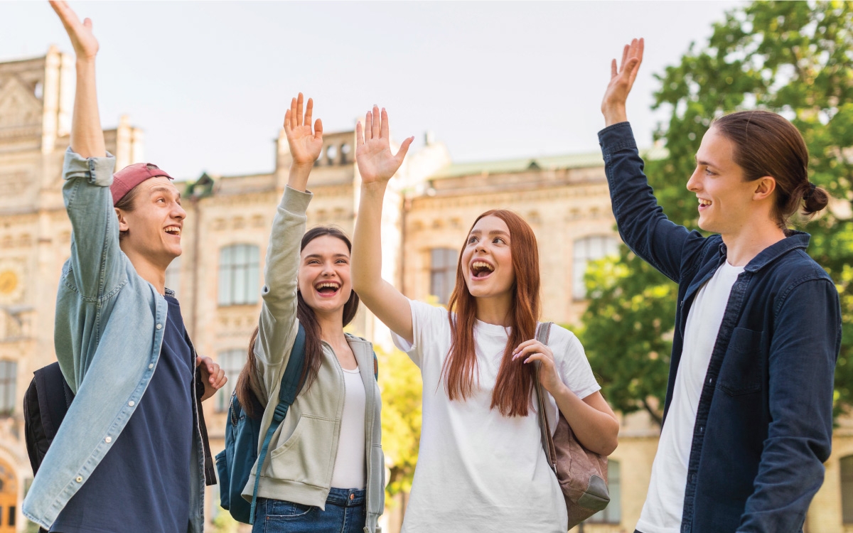 Học IELTS để làm gì?Săn học bổng du học nước ngoài